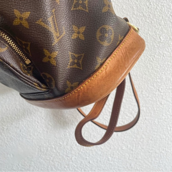 Louis Vuitton Montsouris MM Monogram Backpack - Picture 6 of 12